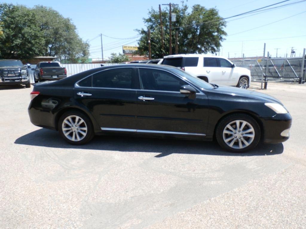 Lexus ES 350 Sedan 2011
