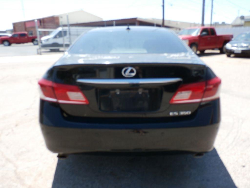 Lexus ES 350 Sedan 2011