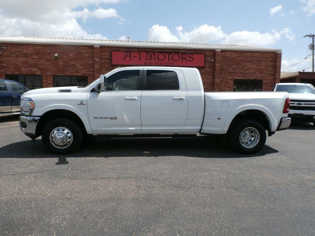 RAM 3500 Longhorn Mega Cab 4WD DRW 2022
