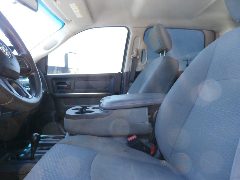 RAM 3500 Tradesman Crew Cab 4WD DRW 2015