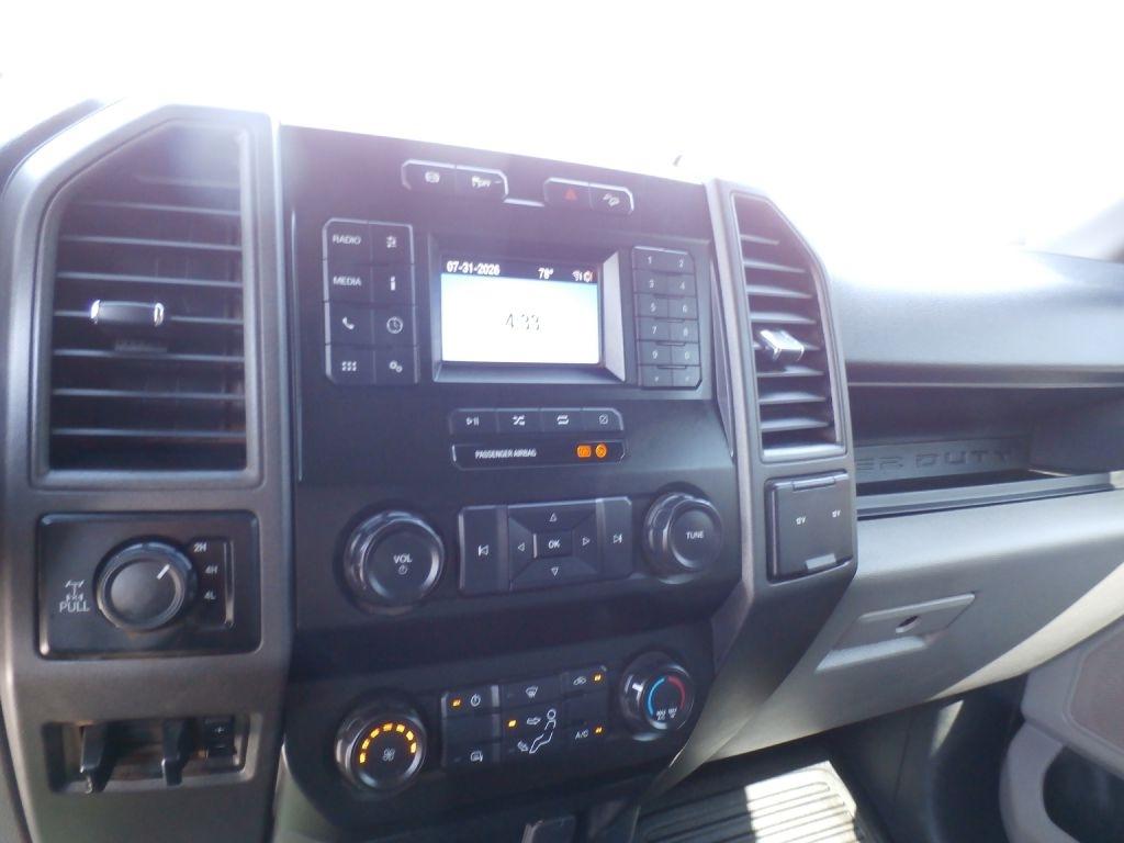 Ford F-250 SD XLT Crew Cab 4WD 2022
