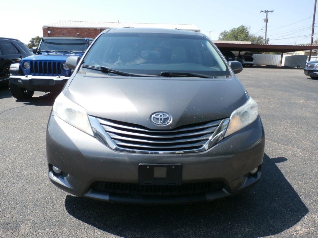 Toyota Sienna XLE FWD 8-Passenger V6 2015