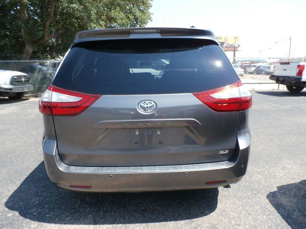 Toyota Sienna XLE FWD 8-Passenger V6 2015