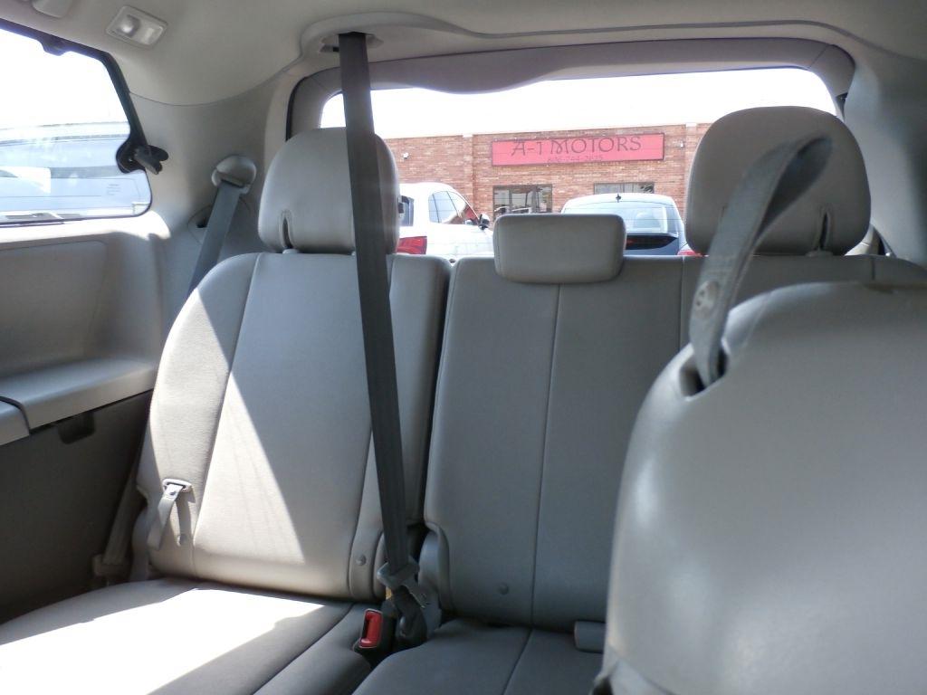 Toyota Sienna XLE FWD 8-Passenger V6 2015