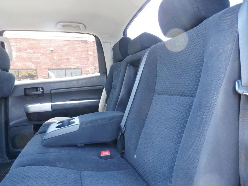 Toyota Tundra Tundra-Grade 5.7L FFV CrewMax 4WD 2009