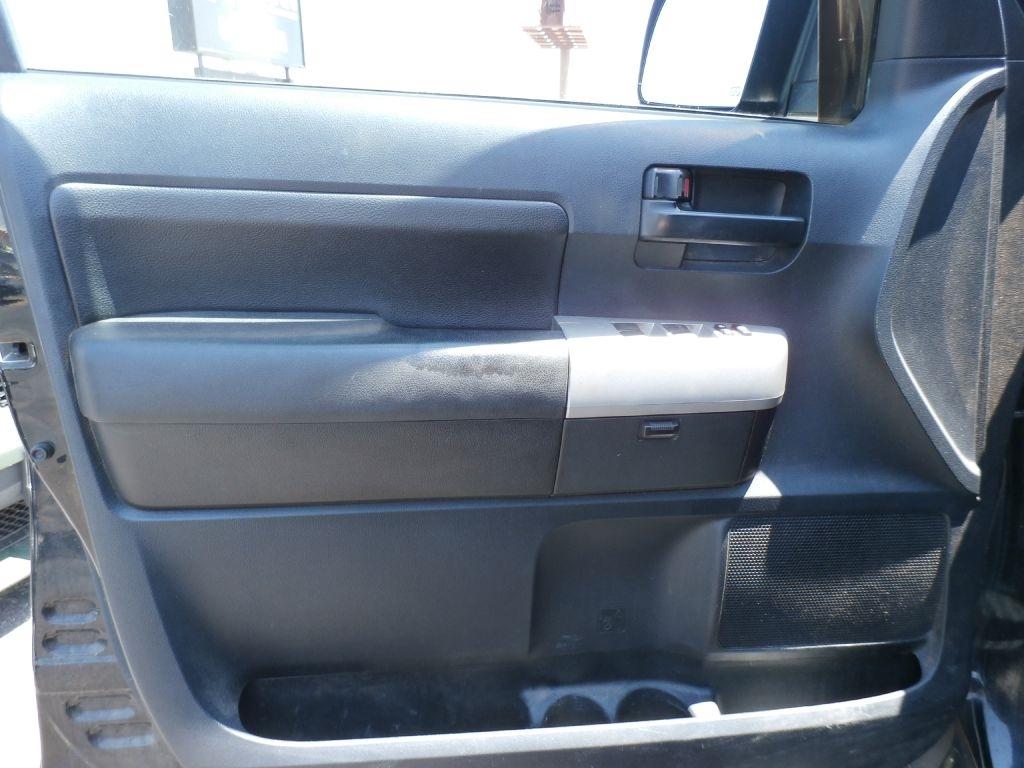 Toyota Tundra Tundra-Grade 5.7L FFV CrewMax 4WD 2009