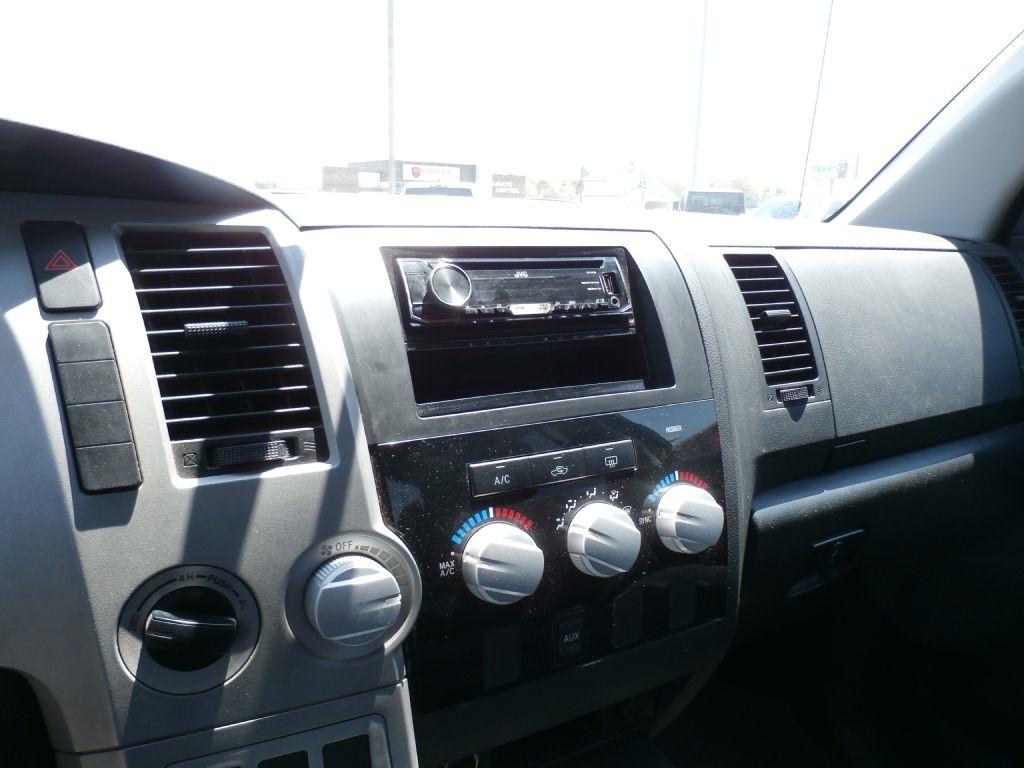 Toyota Tundra Tundra-Grade 5.7L FFV CrewMax 4WD 2009