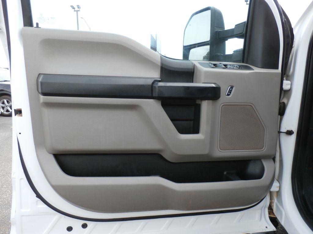 Ford F-250 SD XL Crew Cab 4WD 2018