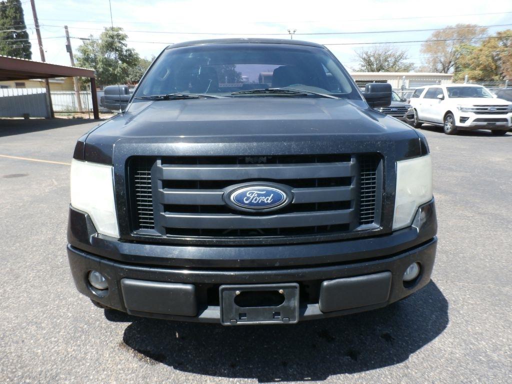 Ford F-150 XL SuperCab 8-ft. Bed 2WD 2010