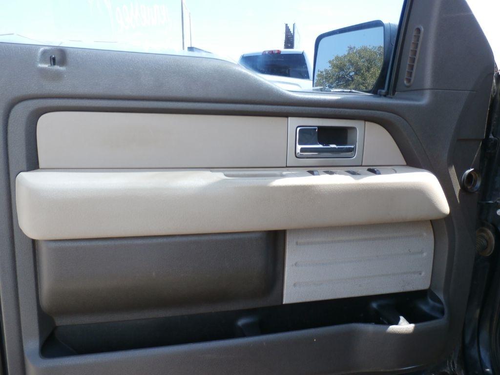 Ford F-150 XL SuperCab 8-ft. Bed 2WD 2010