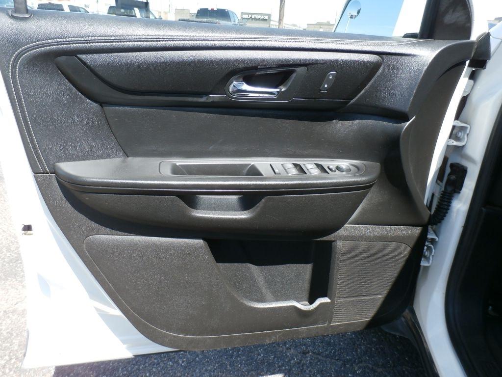Chevrolet Traverse 1LT FWD 2013