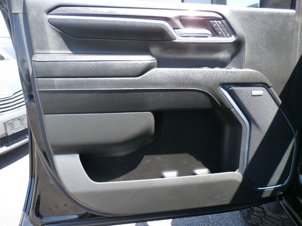 Chevrolet Silverado 2500HD LTZ Crew Cab Long Box 4WD 2024