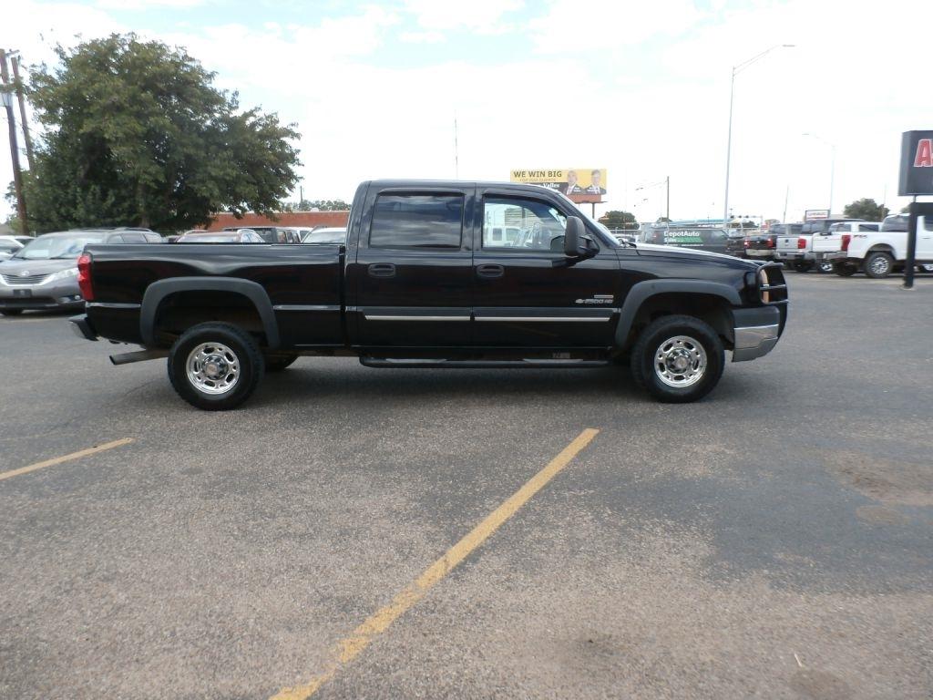 2004 Chevrolet Silverado 2500HD Work Truck Crew Cab Long Bed 2WD