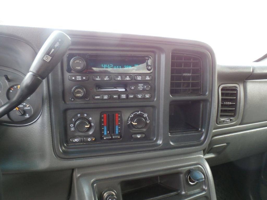 Chevrolet Silverado 2500HD Work Truck Crew Cab Long Bed 2WD 2004