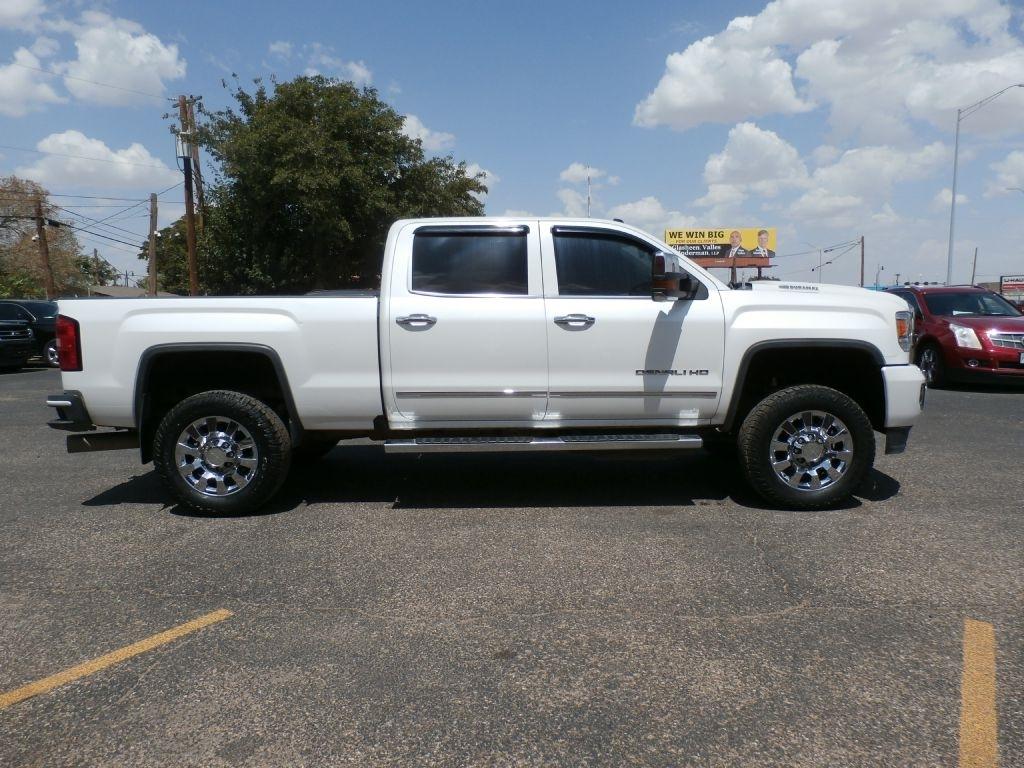 GMC Sierra 2500HD Denali Crew Cab 4WD 2018