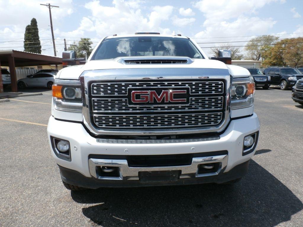 GMC Sierra 2500HD Denali Crew Cab 4WD 2018