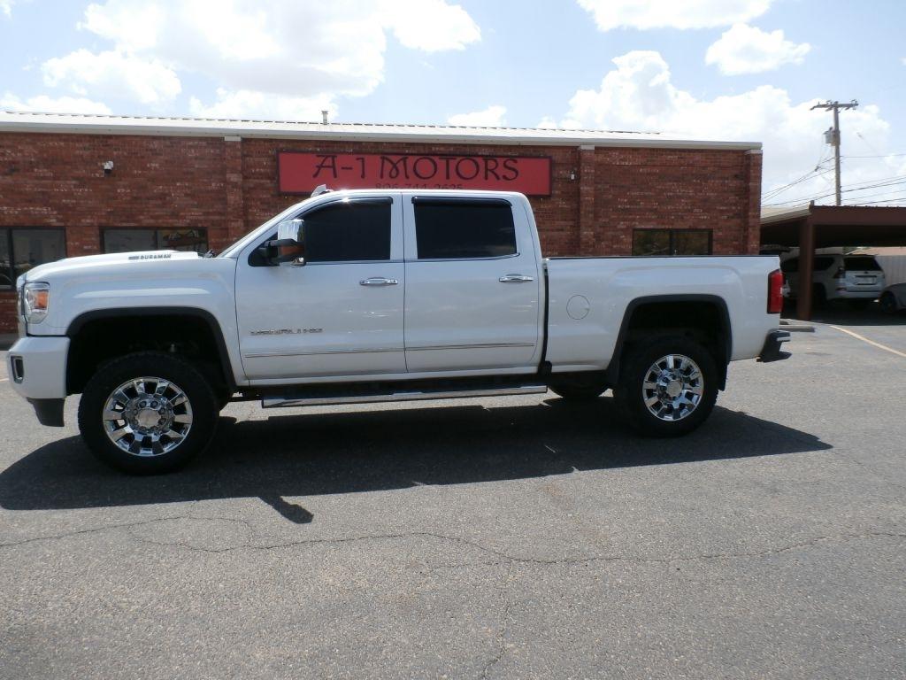 GMC Sierra 2500HD Denali Crew Cab 4WD 2018