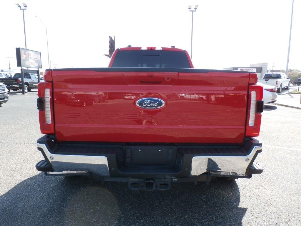 Ford F-350 SD Lariat Crew Cab Long Bed DRW 4WD 2024