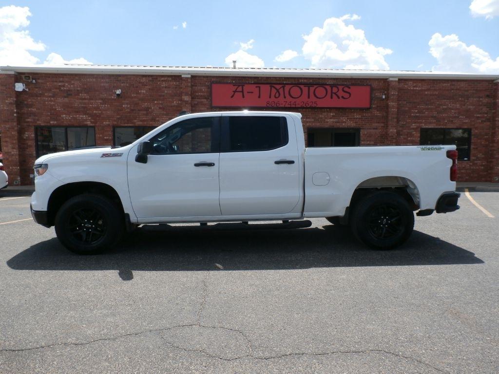 Chevrolet Silverado 1500 Trail Boss Custom Crew Cab 4WD 2023