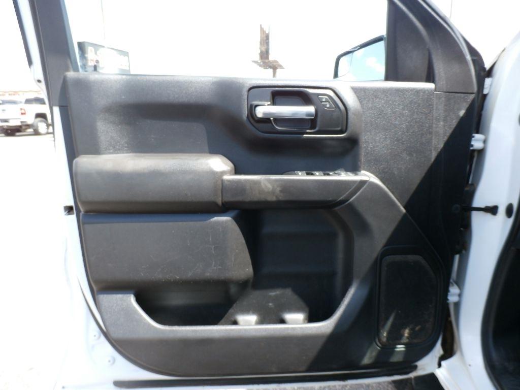 Chevrolet Silverado 1500 Trail Boss Custom Crew Cab 4WD 2023