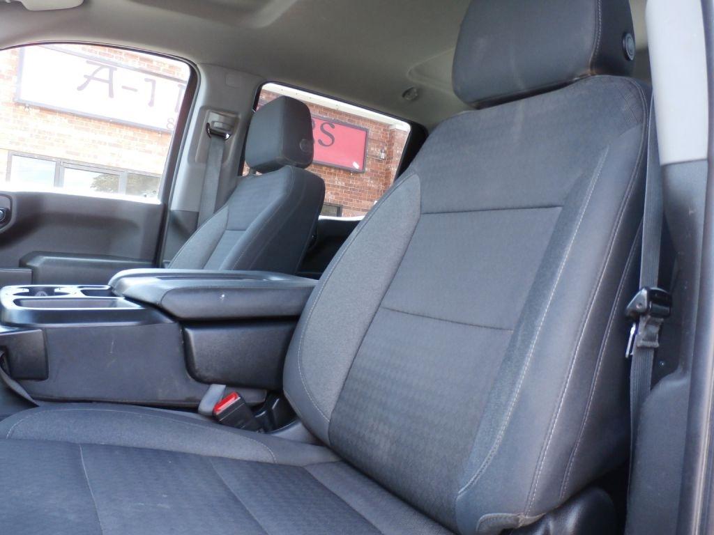 Chevrolet Silverado 1500 Trail Boss Custom Crew Cab 4WD 2023