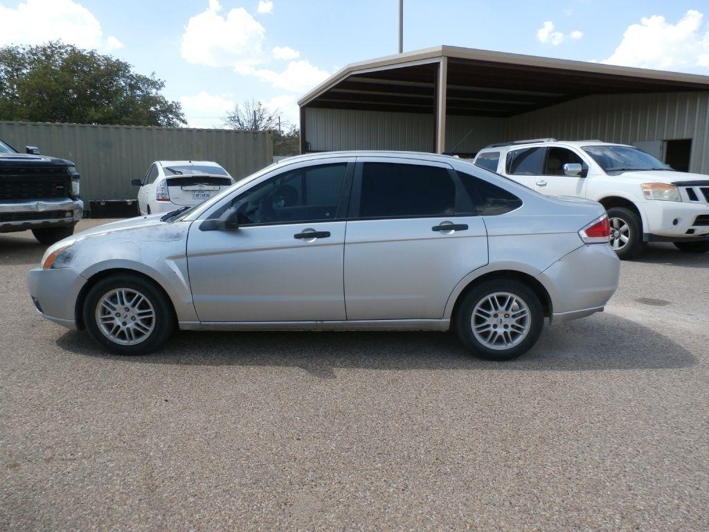 Ford Focus SE Sedan 2011