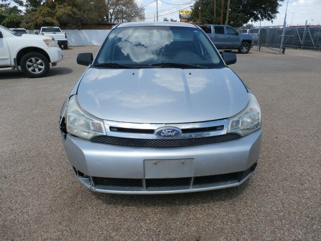 Ford Focus SE Sedan 2011