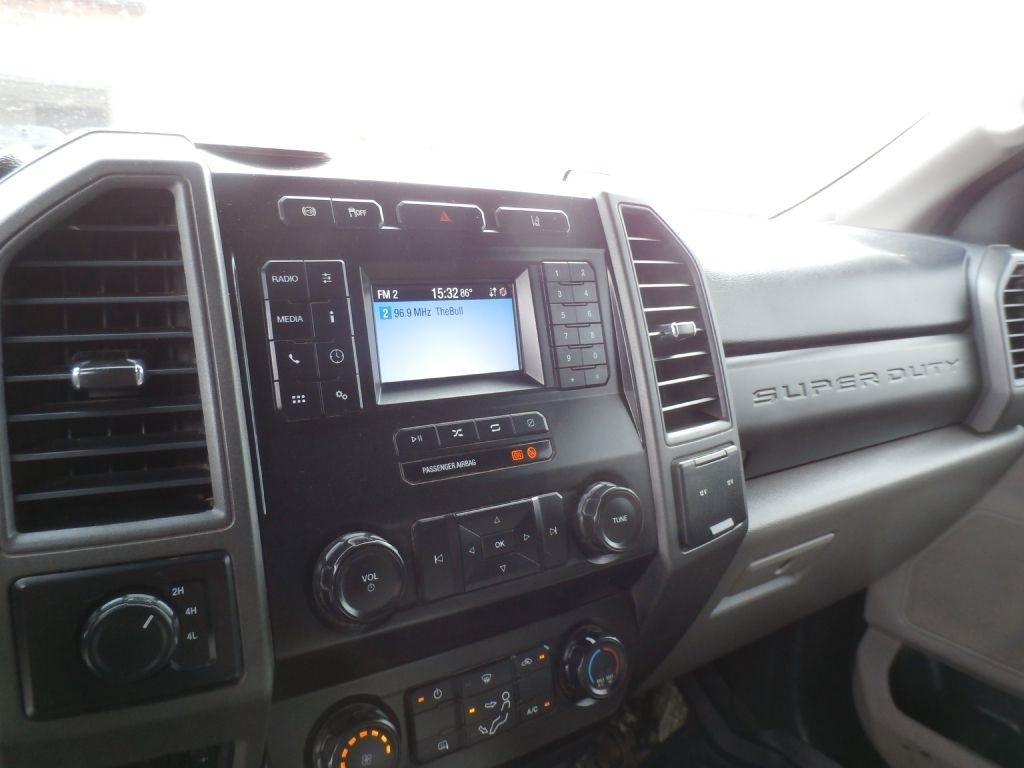 Ford F-350 SD XL Crew Cab Long Bed DRW 4WD 2021