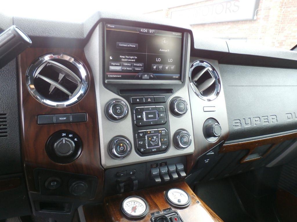 Ford F-450 SD Platinum Crew Cab DRW 4WD 2016