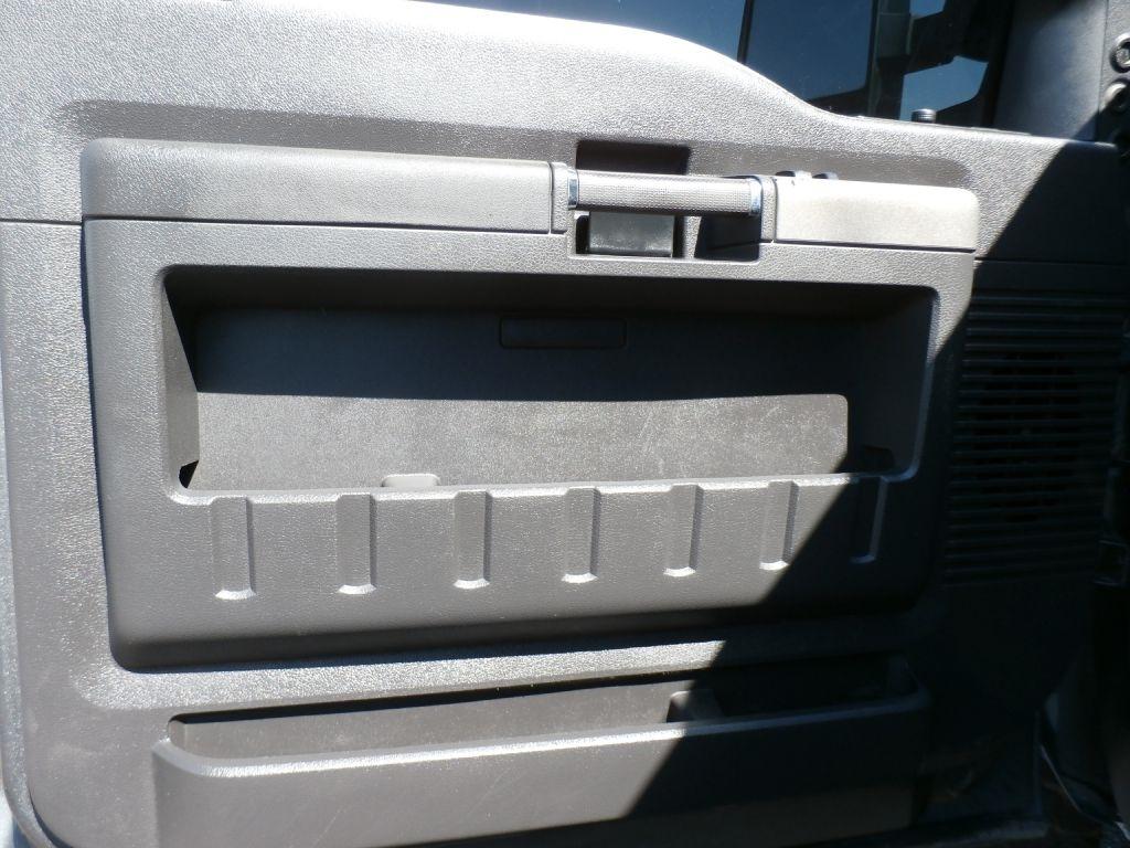 Ford F-350 SD Lariat Crew Cab 4WD 2012