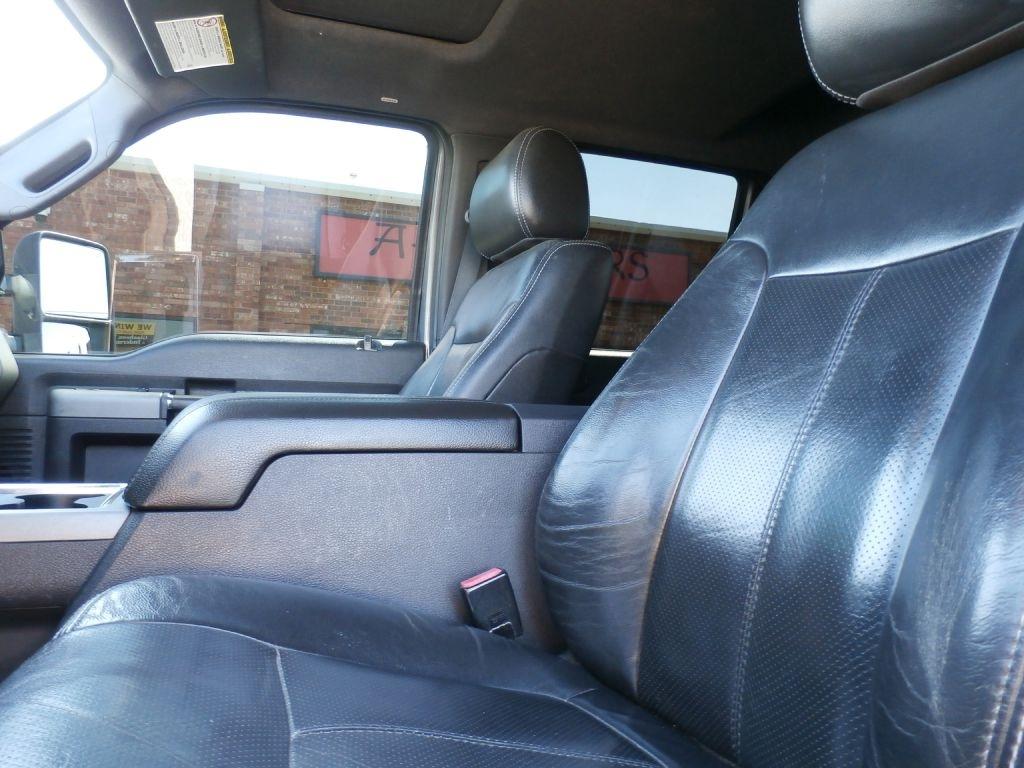 Ford F-350 SD Lariat Crew Cab 4WD 2012