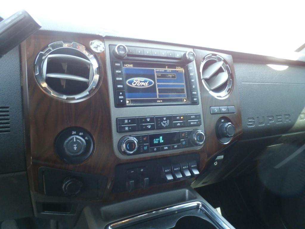 Ford F-350 SD Lariat Crew Cab 4WD 2012