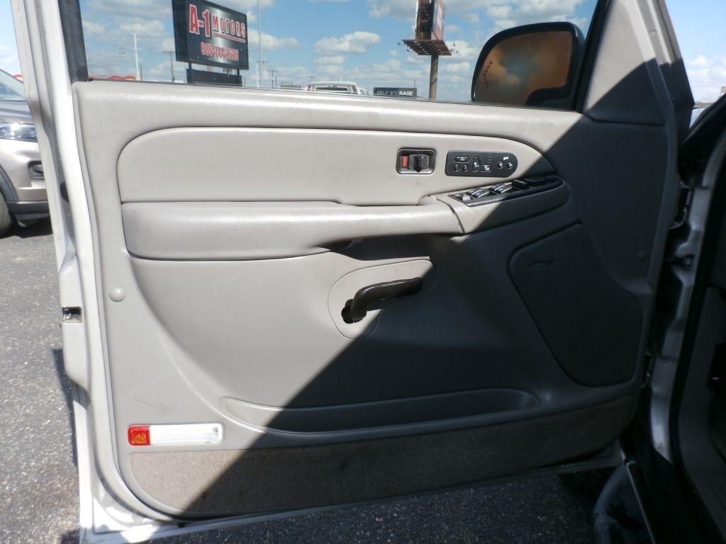 Chevrolet Tahoe 2WD 2005