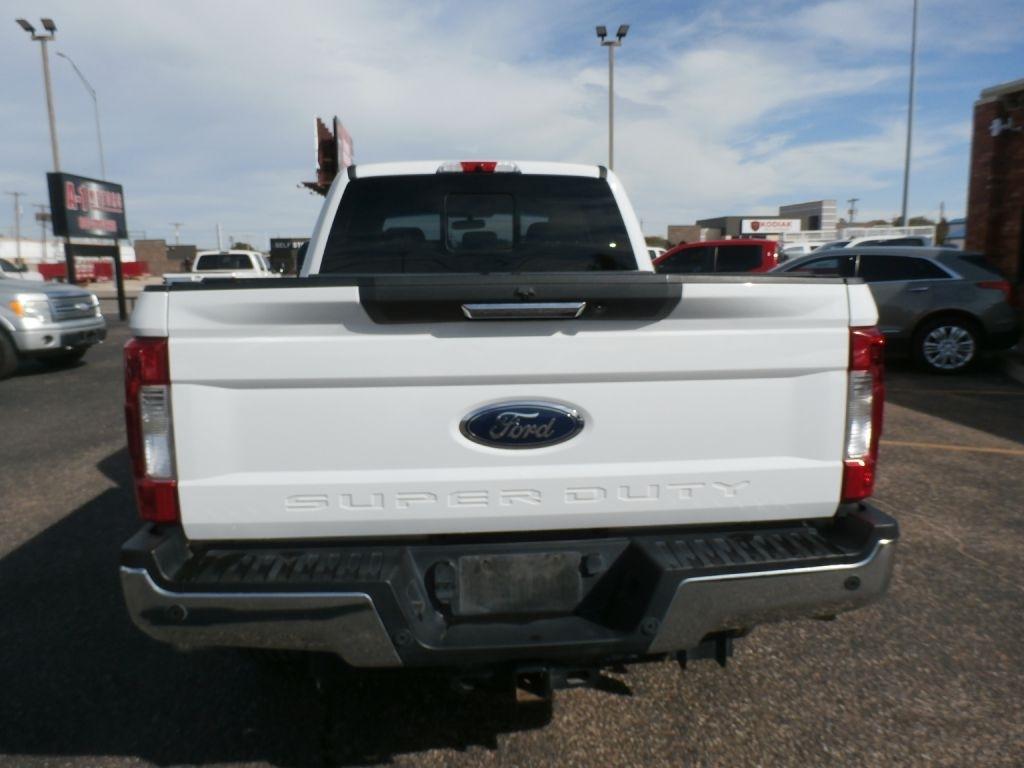 Ford F-250 SD Lariat Crew Cab 4WD 2017