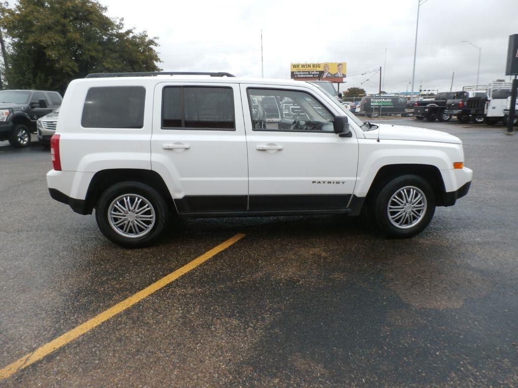 Jeep Patriot Sport 2WD 2014