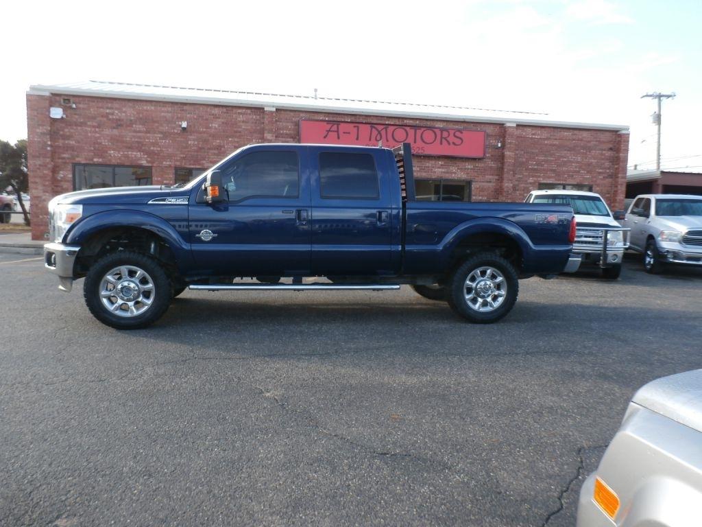 Ford F-350 SD Lariat Crew Cab 4WD 2011