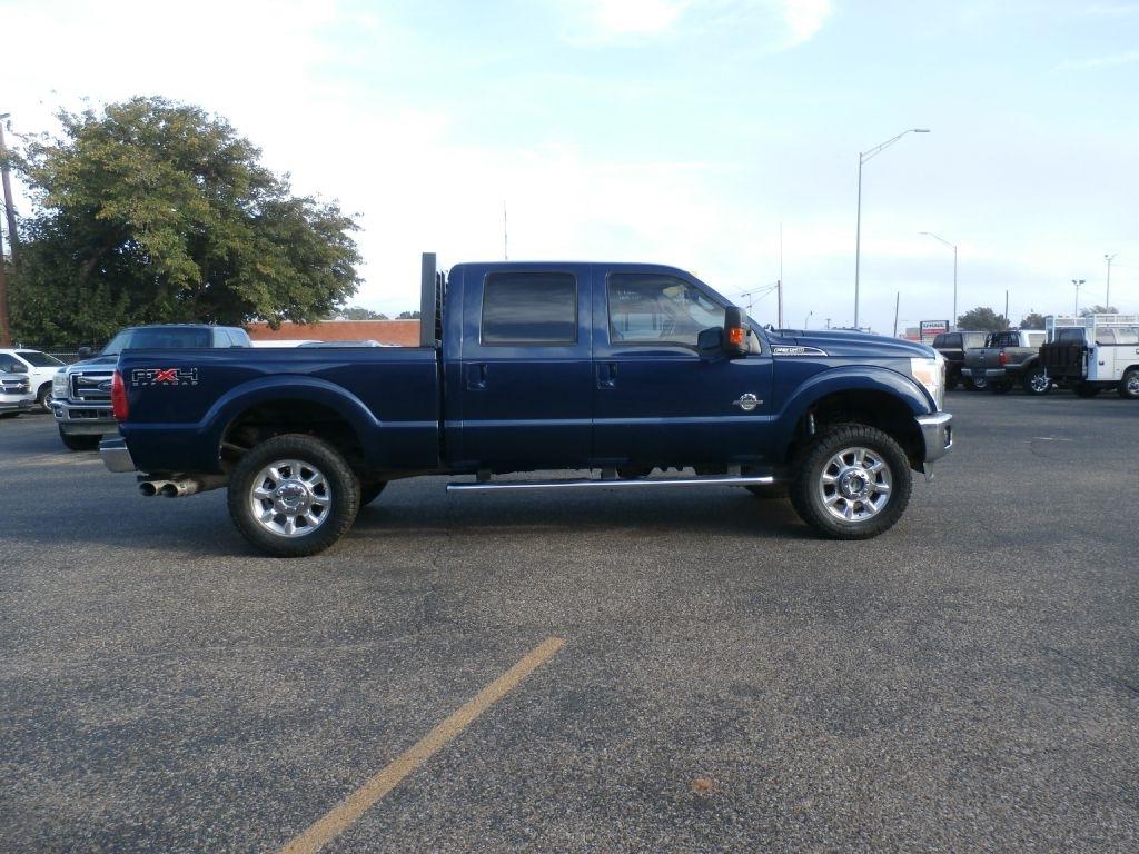 Ford F-350 SD Lariat Crew Cab 4WD 2011