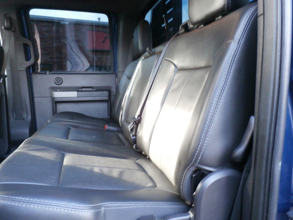 Ford F-350 SD Lariat Crew Cab 4WD 2011