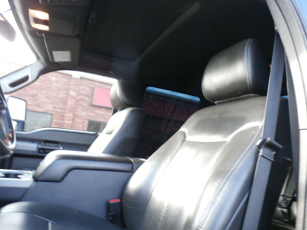 Ford F-350 SD Lariat Crew Cab 4WD 2011
