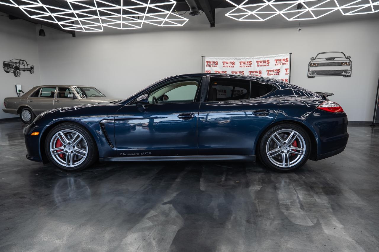 Porsche Panamera  2013