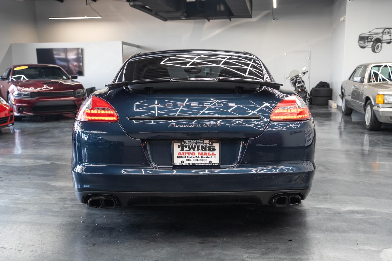 Porsche Panamera  2013
