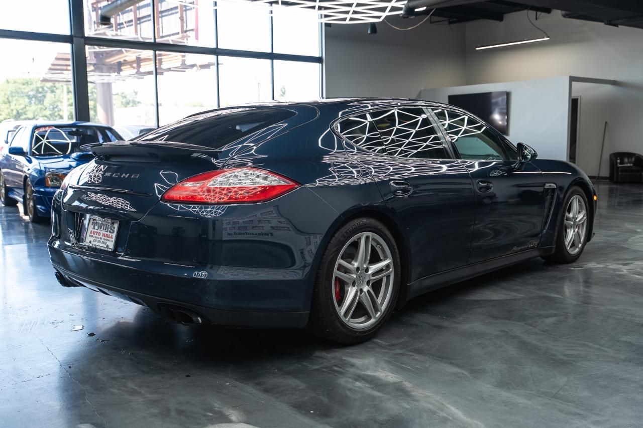 Porsche Panamera  2013