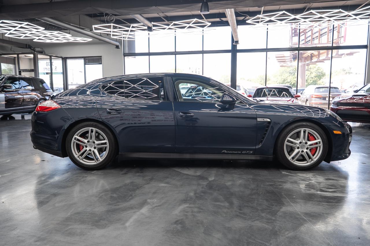 Porsche Panamera  2013