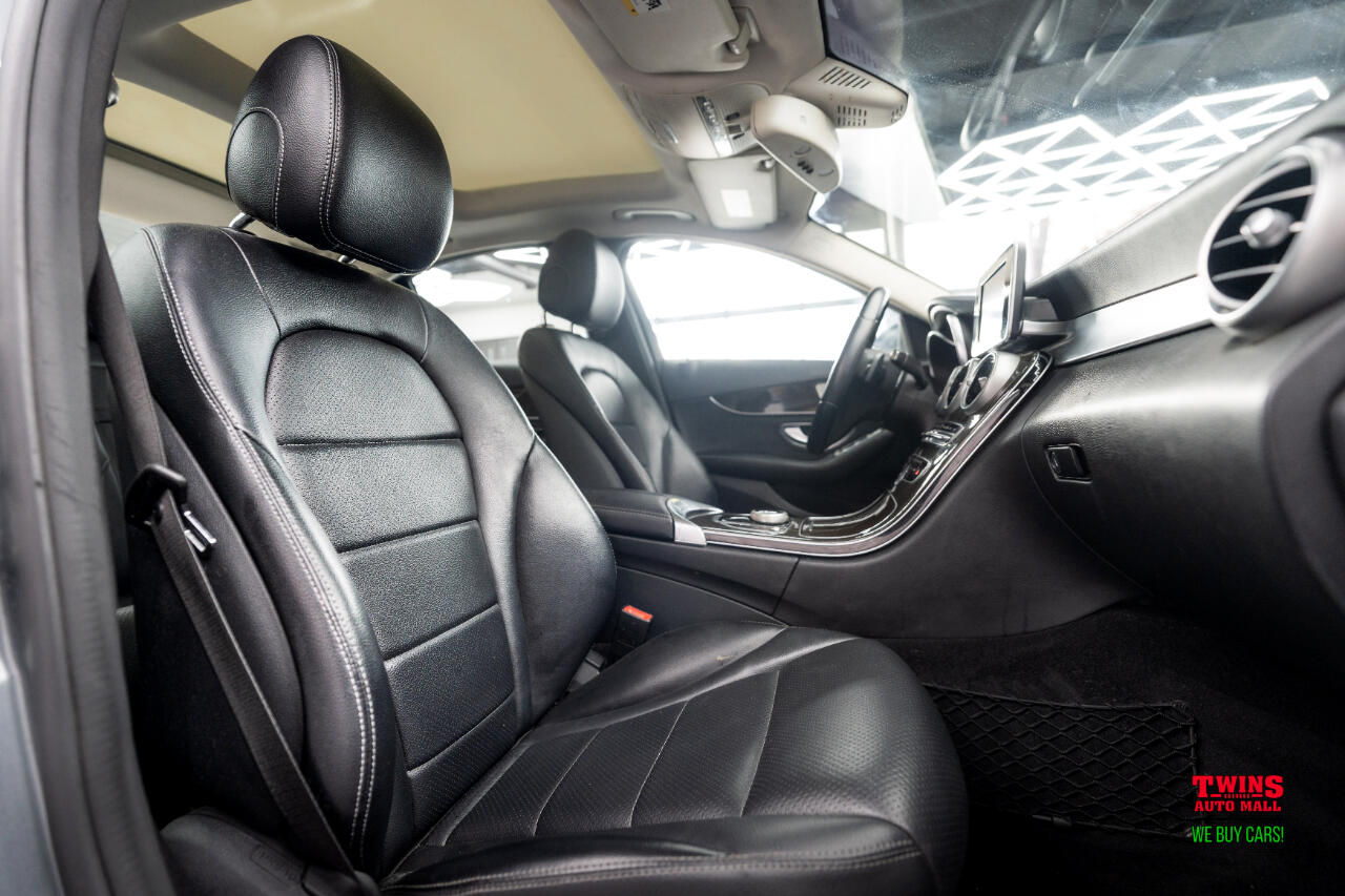 Mercedes-Benz C-Class C300 4MATIC Sedan 2017 Mercedes-Benz C-Class C300 4MATIC Sedan 2017