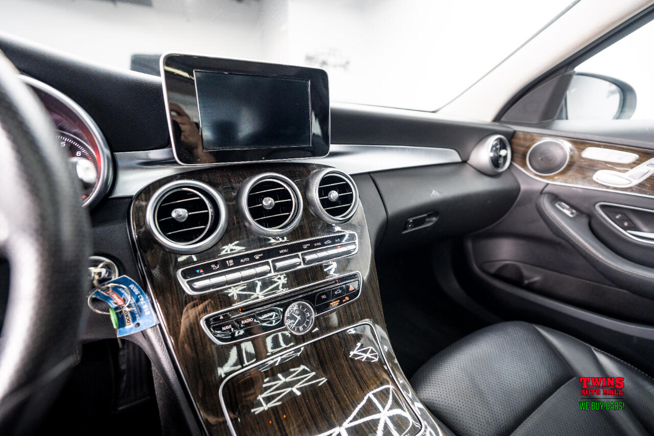 Mercedes-Benz C-Class C300 4MATIC Sedan 2017 Mercedes-Benz C-Class C300 4MATIC Sedan 2017