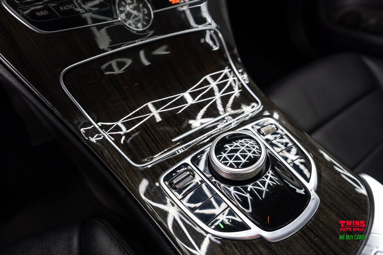 Mercedes-Benz C-Class C300 4MATIC Sedan 2017 Mercedes-Benz C-Class C300 4MATIC Sedan 2017