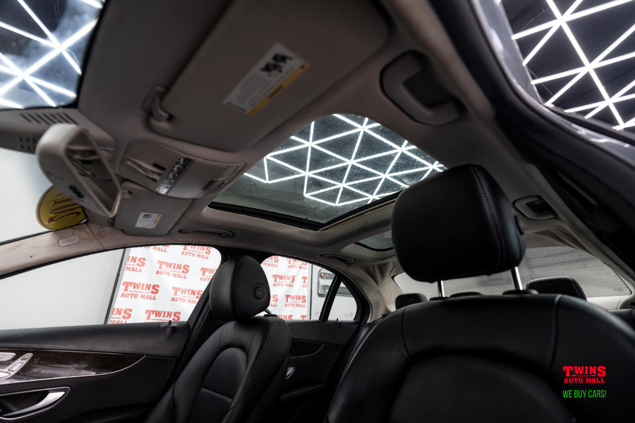 Mercedes-Benz C-Class C300 4MATIC Sedan 2017 Mercedes-Benz C-Class C300 4MATIC Sedan 2017