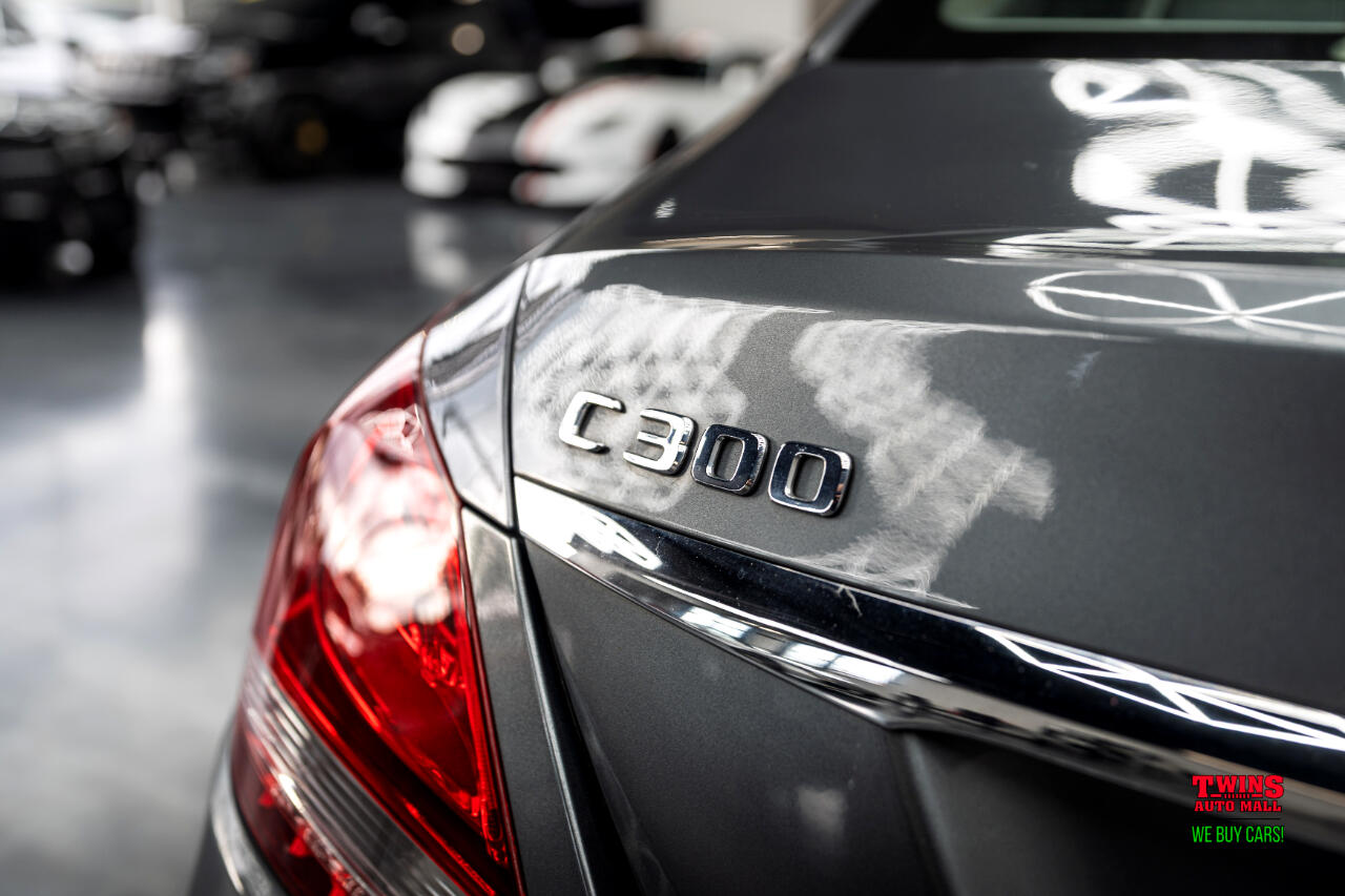 Mercedes-Benz C-Class C300 4MATIC Sedan 2017 Mercedes-Benz C-Class C300 4MATIC Sedan 2017