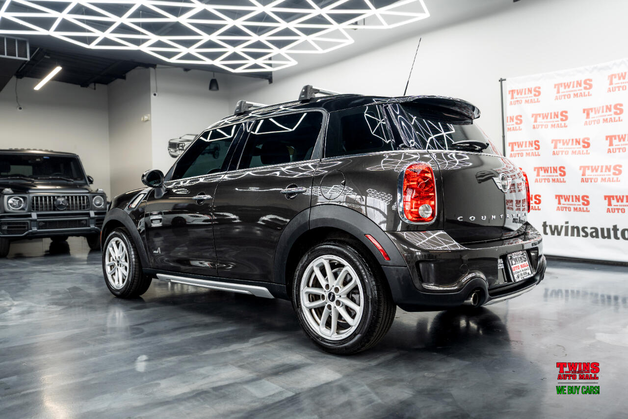 2016 Mini Countryman S ALL4 photo 3