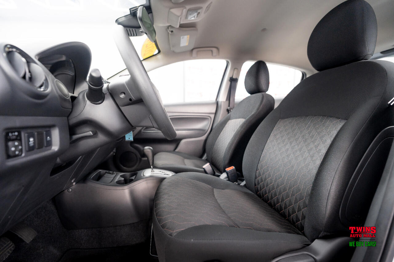 Mitsubishi Mirage ES CVT 2024 Mitsubishi Mirage ES CVT 2024